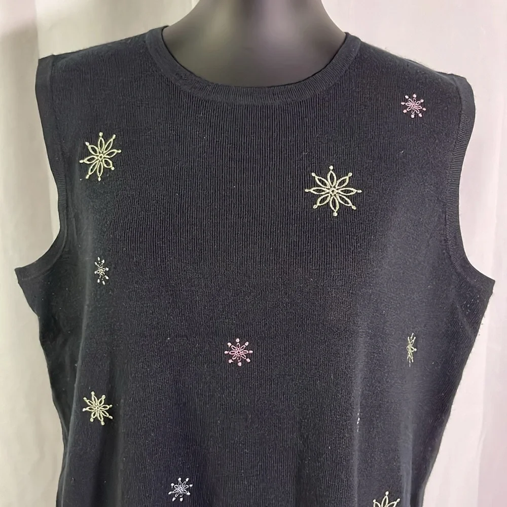 CJ Banks Black Embroidered Snowflake Print Sleeveless Shell Sweater